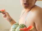 Lesbian Hart tells us why she doesn’t dress more feminine (with watermelon)